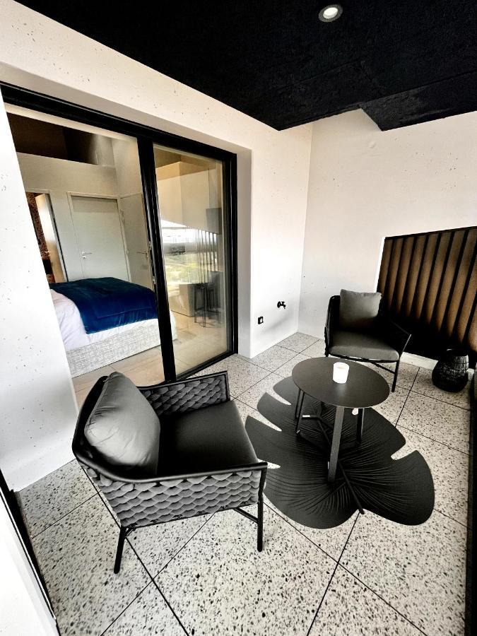 Suite 28 Treilles Bagian luar foto