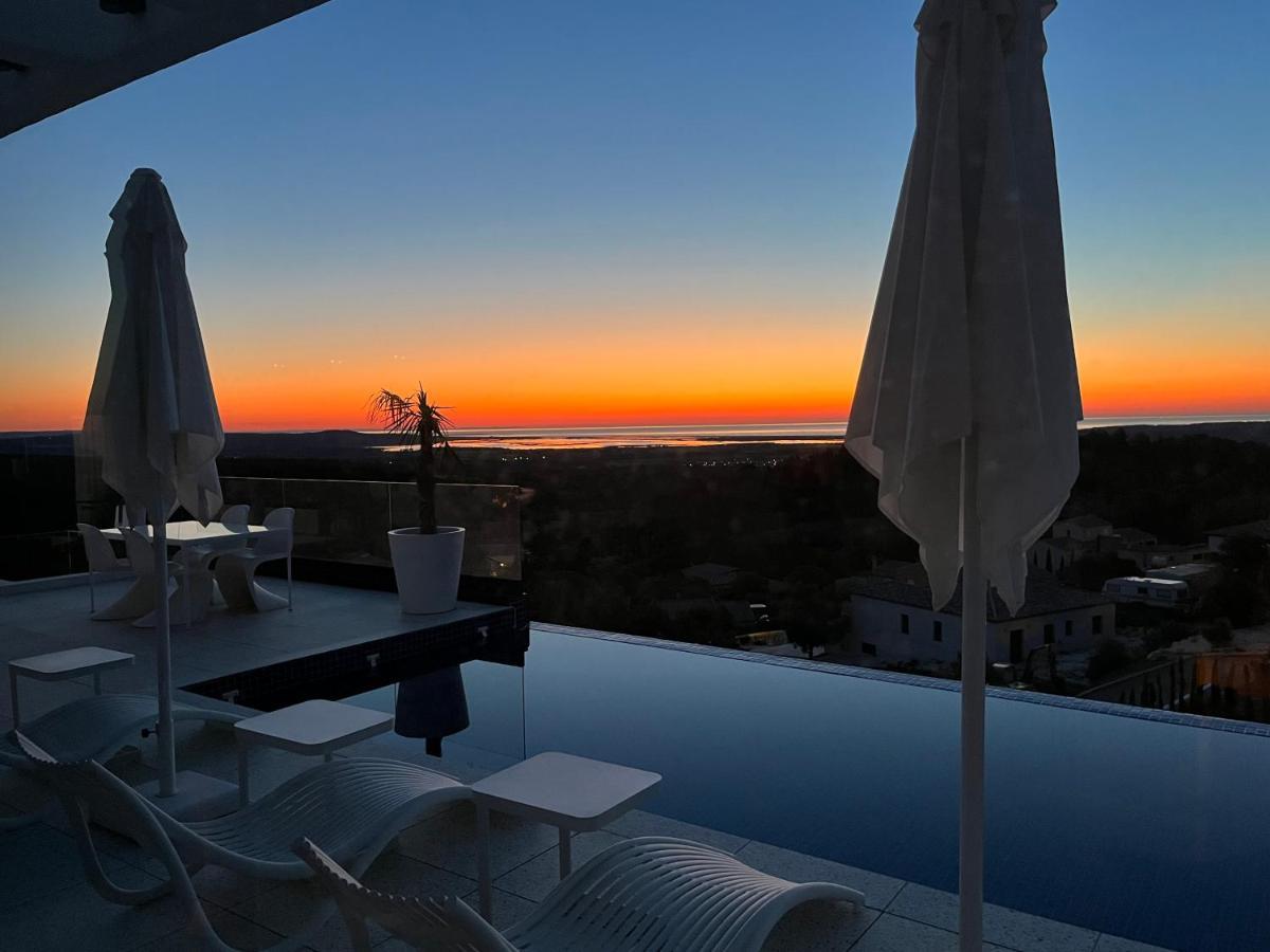 Suite 28 Treilles Bagian luar foto
